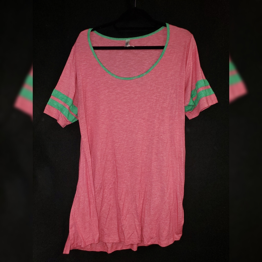 LuLaRoe Perfect Tee Large